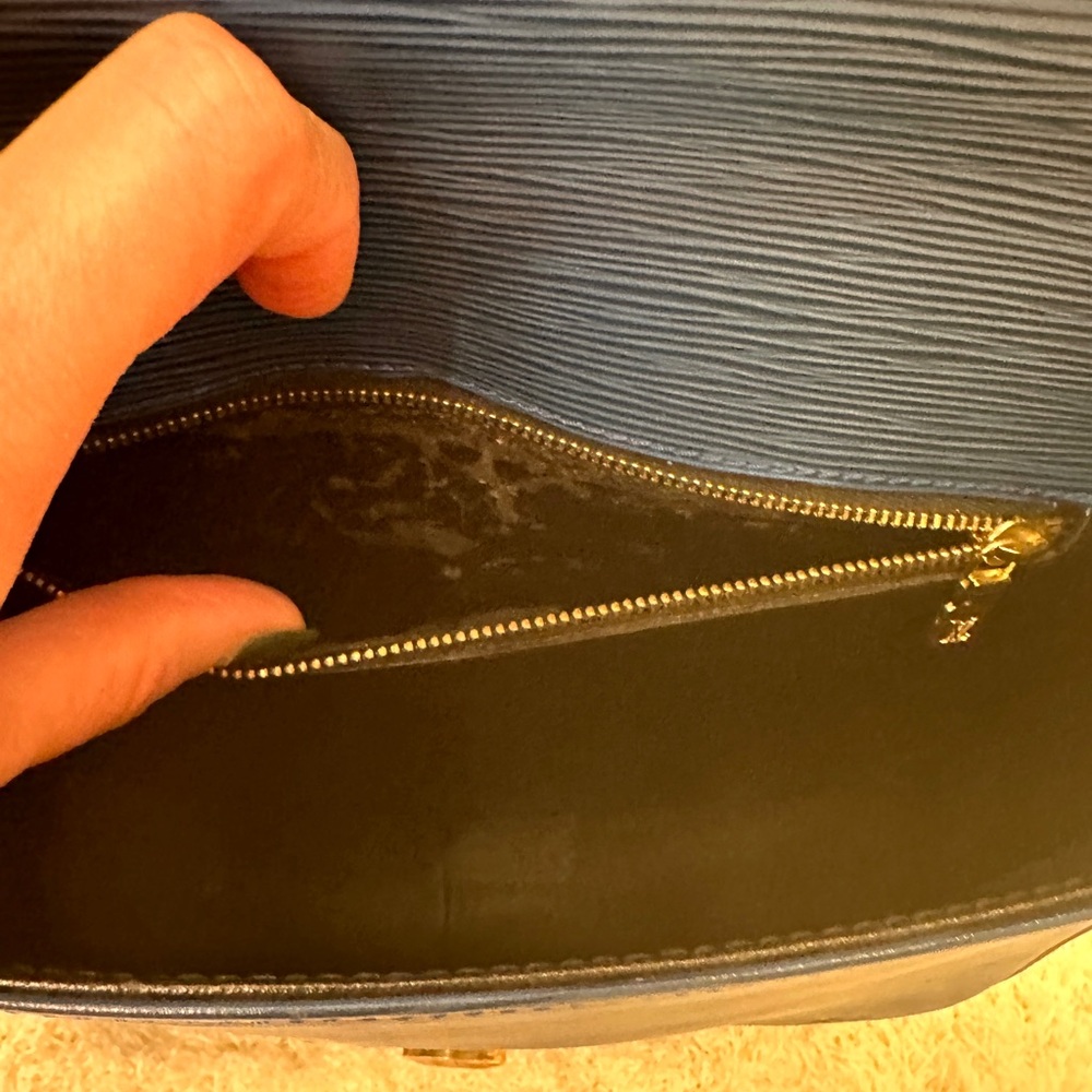 Louis Vuitton Epi St Cloud GM - Picture 12 of 13